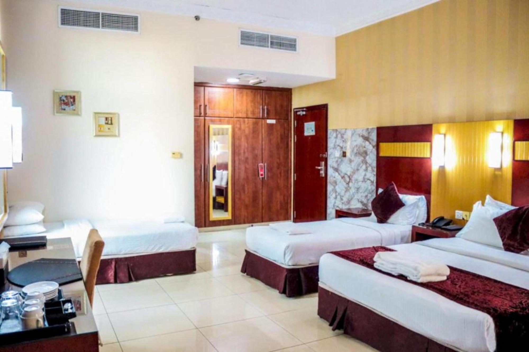 Palette Phoenix Hotel Dubai Exterior photo